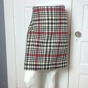 Talbots wool pencil skirt in cream, black & red plaid houndstooth print, size 8